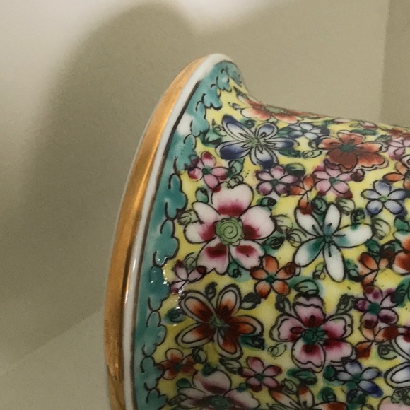 Japanese Porcelain Ware 12” Tall Vase hand painted - Picture 5 of 7